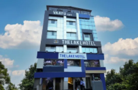 The Lake Hotel Hotel berhampiran Dacca Kali Bari
