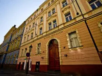 Hotel William Hotels near Lobkowicz Palace
