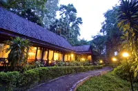 Lampang River Lodge Hotel berhampiran Wat Phra That Lampang Luang