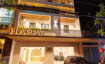 Happy Hotel