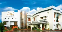 Nila Palace Hotels near St. George Orthodox Valiyapally Church East Kallada