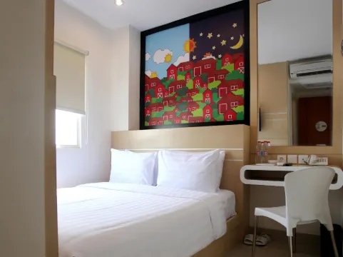 Nite & Day Surabaya - Gunungsari Hotels in Karangpilang