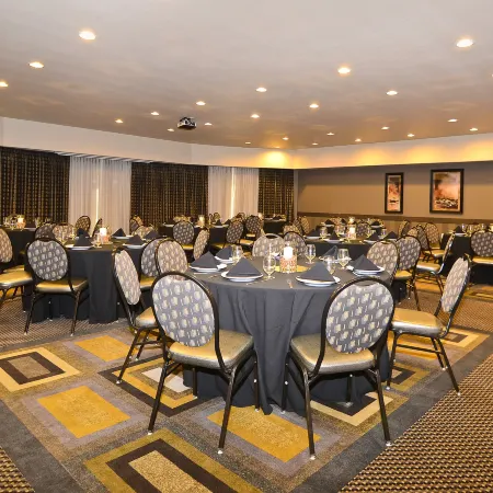 Best Western Premier Crown Chase Inn  Suites