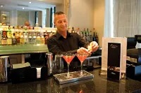 Royal Hotel Cardiff by Belvilla - bar