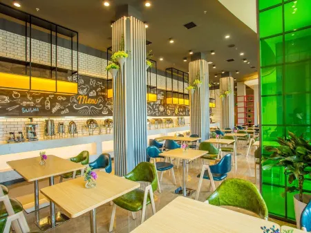 Ibis Styles Hotel (Changsha Convention & Exhibition Center) Отели в г. Чаншасянь
