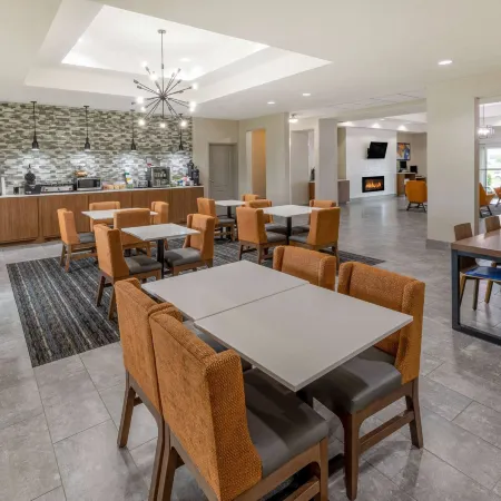 La Quinta Inn & Suites by Wyndham Bridgeport