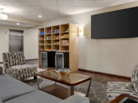 Super 8 by Wyndham Grove City スプリングフィールドのホテル