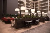 Embassy Suites by Hilton Detroit Livonia Novi - bar