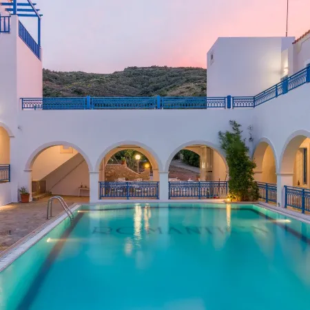 Romantica Hotel Apartments