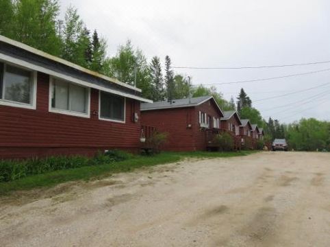 Lush's Cottages 외관