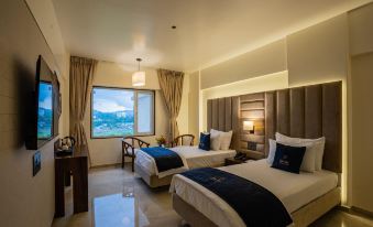 Mastiff Grand the Sia Palace Suites & Banquets, Khopoli (Nr. Imagica)