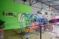 RedDoorz Near Stasiun Purwokerto Hotels in Kedungbanteng