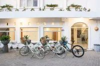 Tani Jiwo Hostel Hotels near Sikidang Crater