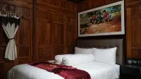 Blarak Villa Hotel di Dlingo