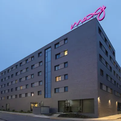 Moxy Hamburg Altona Hotels near Kampfkatzen