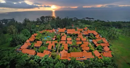 Khaolak Bhandari Resort & Spa Отели в г. Хао Лак