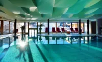 Mirabell Dolomites Hotel - Pools