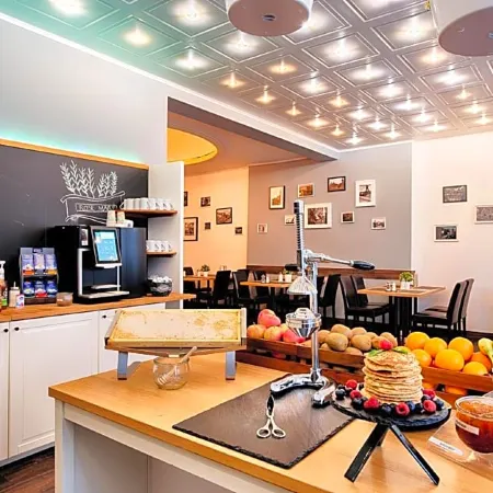 Home Hotel