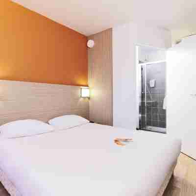  B&B HOTEL Laval Ouest Rooms