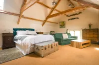 Lower Severalls Farmhouse Hotels near Horsington Wildlife Pond
