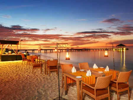 Adaaran Prestige Water Villas with Premium All-Inclusive Отели в г. Kudakurathu