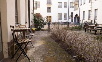 2Ndhomes Gorgeous Courtyard Home w Sauna