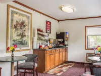 Econo Lodge Fort Jackson Hotel berhampiran Kubu Jackson