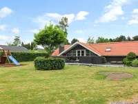 "Gretta" - 400m from the Sea