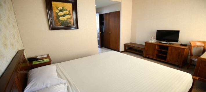 Grand Sumatera Hotel Hotels in Gubeng