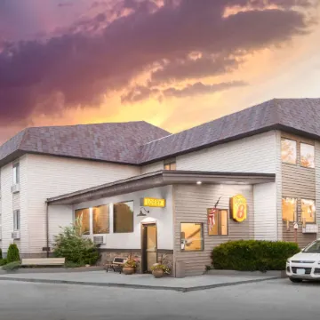 Super 8 by Wyndham Buffalo