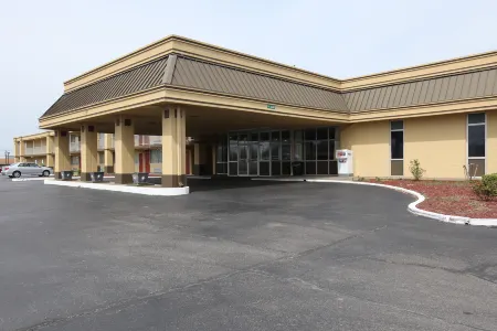 Americas Best Value Inn and Suites Greenville