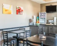 Quality Inn Downtown - Aamiainen