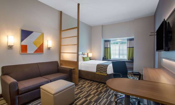 Microtel Inn & Suites by Wyndham Liberty/NE Kansas City Area