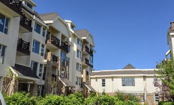 Hua Homestay (Baishan Street)