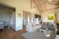 Chamaloni Cottages Hotels in Epia