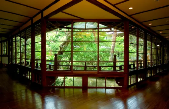 湯迴廊菊屋旅館