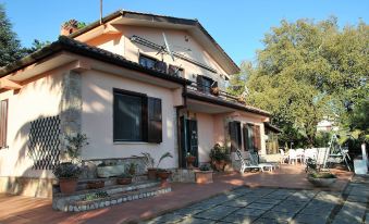 Villa Vallereale Beautiful Garden and Private Pool 9 km from Sperlonga