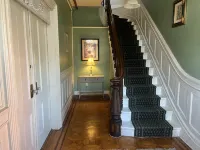 1 Br Private Victorian Apt in Convenient City Location on 5 Acre, Sleeps 4 Hotels in Hyde Park