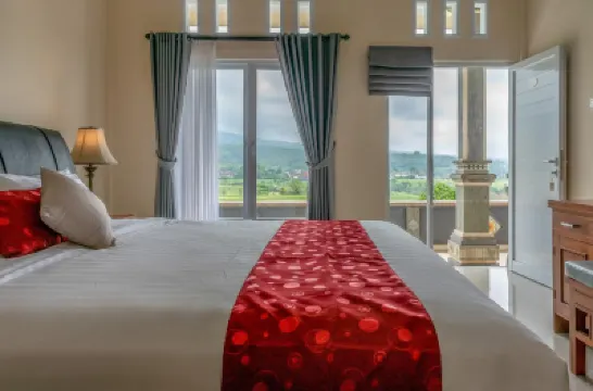 Adhi Jaya Suite Hoteles cerca de Pura Luhur Batukaru