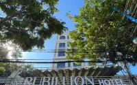 Rubillion Hotel - 5-Min Walking to Back Beach โรงแรมใกล้วัดวาฬ