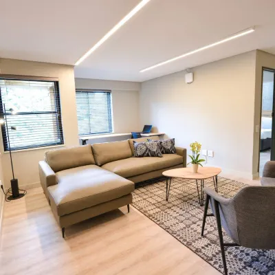 All Africa House Các khách sạn gần Đài tưởng niệm Rhodes