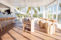 The Cove Eleuthera - С баром