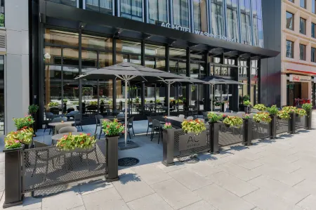 AC Hotel Washington DC Downtown Отели рядом с достопримечательностью «Галерея искусства Коркоран»