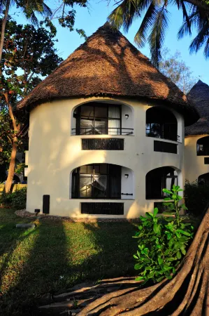 Severin Sea Lodge Отели рядом с достопримечательностью «Nguuni Wildlife Sanctuary»