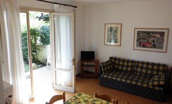 Beautiful Villa for 6 Guests with Shared Pool