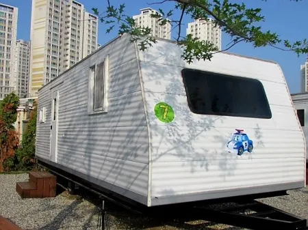 Siheung Mini Shelter Camping Caravan Отели в г. Сихын