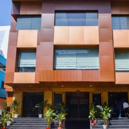 Hotel Saffron