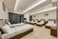 Hotel Aaradhya - parking