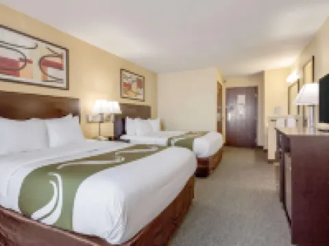 Quality Inn & Suites Hotels in Lincoln