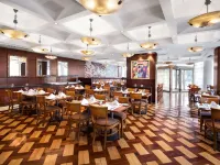 DoubleTree by Hilton Buenos Aires Hotels near Luna Park